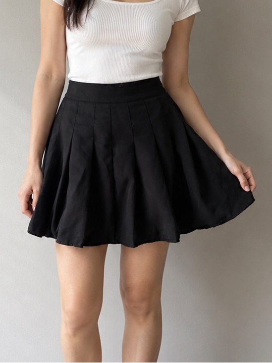 Hanshimei Dresses & Skirts - Hanshimei Black Pleated Skater Mini Skirt Size L
